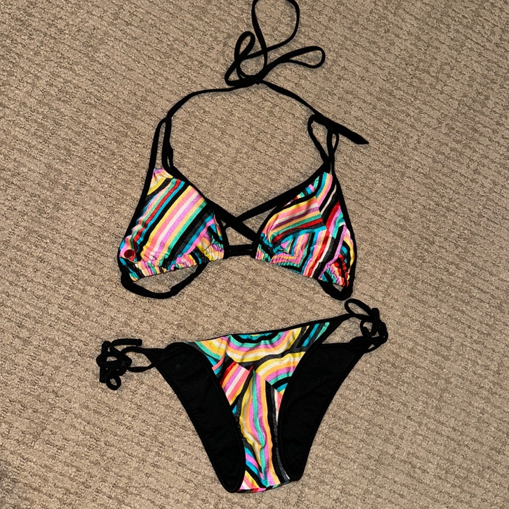 Volcom bathing suit. Size small